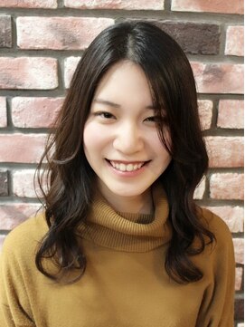 イーリス(IriS) ≪高田馬場美容室≫ダークアッシュブラウンの大人っぽミディアム