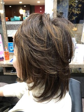 サロンドジュネ(salon de JUNE) ミセス系 ショートウルフ