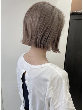 ジュノ 鹿児島中央店(Juno) 【Juno鹿児島中央店】切りっぱなしボブ　ミニボブ 　グレージュ