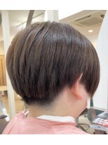 カットハウス はさみの部屋&nbsp;マッシュレイヤー/センターパート/ツーブロック/刈り上げ/耳掛け