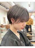 ショートボブパーマ20代30代40代イヤリングカラー大人可愛い