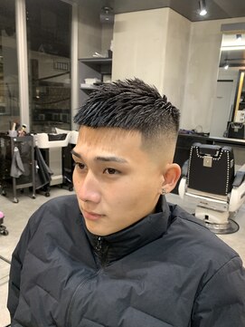 フランクスバーバーザスタンド(Frank’s barber the stand) スペインカール/スパイキーショート/フェザーパーマ/飯田橋F