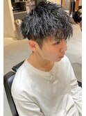 黒髪ハードツイストパーマツーブロックマッシュ