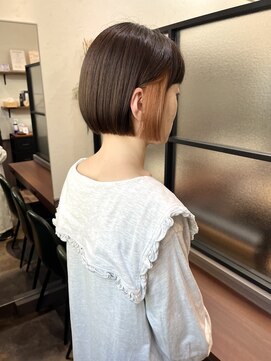 プチメゾントウキョウ(Petit Maison Tokyo) オレンジベージュ_イヤリングカラー_プツっとボブ