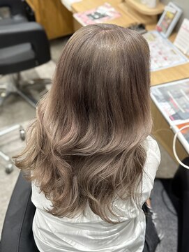 アヴァンス 京橋店(AVANCE) 【似合わせカラー】ミルクティーグレージュ