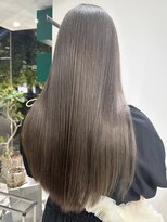 エム(M) グレージュ/ミディアムレイヤーカット/ 透明感カラー