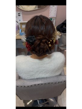 プーペ(pupe) ふわふわシニヨン