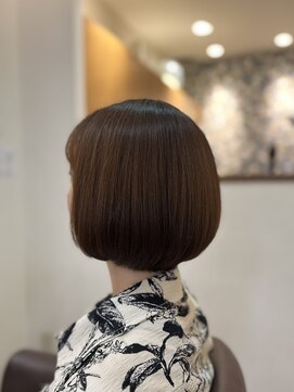 フリージア(freesia) レイヤーボブ/小顔ヘア/髪質改善トリートメント