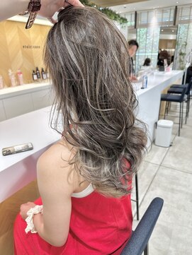 ステア ケース(stair case) 大人バレイヤージュハイライトグレージュカラーレイヤーカット