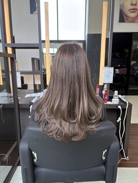 リアンデフロート(Lian de FLOAT) 透明感カラー&レイヤースタイル