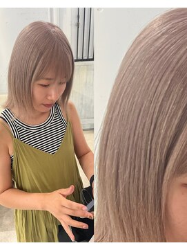 ミルクティーグレージュ