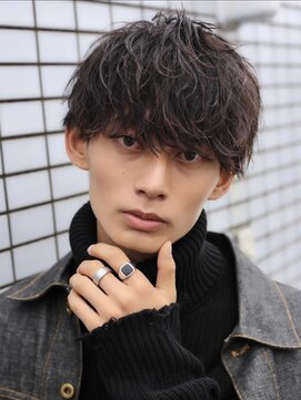 縦落ちツイストスパイラルパーマニュアンスマッシュ眉毛