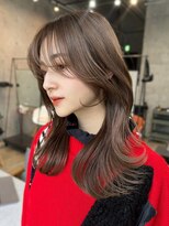 ヴィヴィッド オモテサンドウ(ViViD omotesando)&nbsp;ミルクティーカラー ブリーチなしカラー 顔周りレイヤー 艶髪