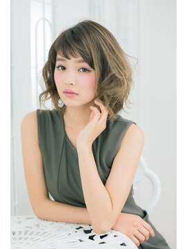 アリュール(Allure) ミディアム