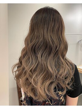 ケースタイルシェノン(K-STYLE CHAINON) ミルクティバレイヤージュ