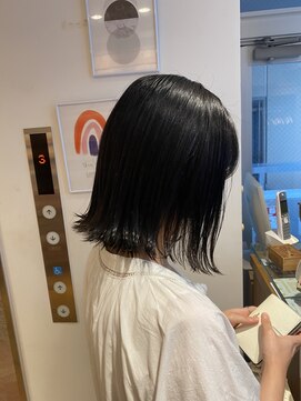 エクリ 麻布十番(equri) 切りっぱなしボブ