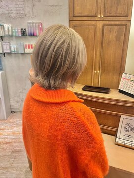 ブロッサム 保谷(Blossom) 20代30代大人ショートボブｘ小顔ウルフカット丸みショート