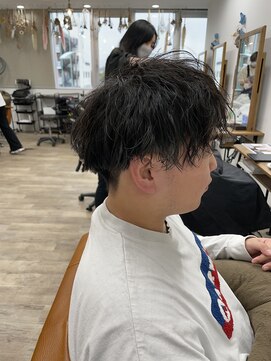 ルチナ 秦野(Lucina) ツイストスパイラルパーマ