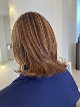 サロン ド コワフュールシェ トモ(salon de coiffure chez tomo) 外跳スタイル