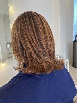 サロン ド コワフュールシェ トモ(salon de coiffure chez tomo) 外跳スタイル