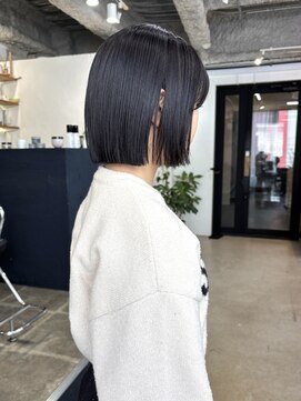 イースエモーション(ease et motion) 【天神.大名.今泉】ぷつっと切りっぱなしボブ