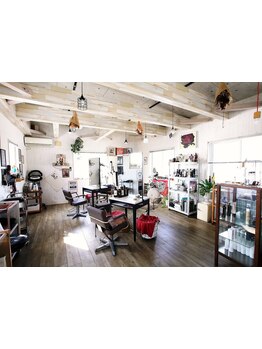 隠れ家サロンでゆったり癒されながらプロの高い技で理想のスタイルに◎髪を整える時間が心を満たす時間に！