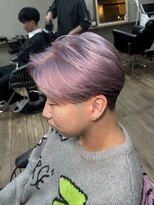 ミオ ベガ(Mio'' VEGA)&nbsp;ブリーチ2回ホワイトピンク　テーパーフェードセンターパート