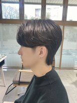 ネオリーブウリ 二子玉川店(Neolive uri) ブルーブラックフェザーパーマサーフカールセンターパート