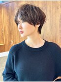 ショートヘアマッシュショート分け目無し丸みショート