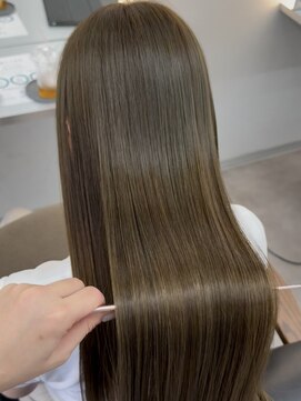 リエンスクレア(RIENS xrea) 透明感オリーブ×髪質改善