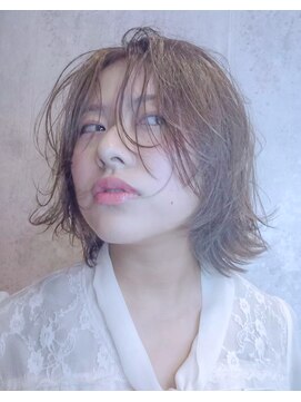 ニコル(Nicoru*) ワンブリーチで◎ミルクティーベージュカラー×ワンレングスボブ