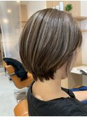 ショートボブ