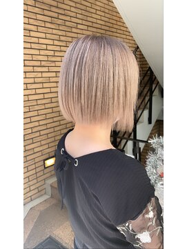ラフ 難波店(LAFF) #黒髪#ボブルフ#ネビージュ#小顔#ワンレン