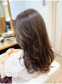 うるツヤカラー　レイヤーカット　くすみベージュ