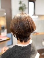 アトリエアルシュ(atelier ARCHE) 大人女性におすすめな外ハネウルフショートヘア