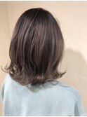 外ハネ ミディアム グレージュブラウン 韓国風 ゆるウェーブ