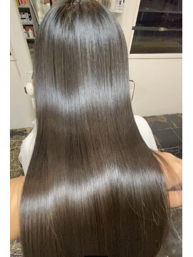 ストレートパーマ専門店 ビタミナポストマン 艶髪ロング