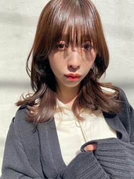 サンプラス(san+) 【マユコ】ラフウェーブ小顔ヘア韓国くびれミディアムミルクティ