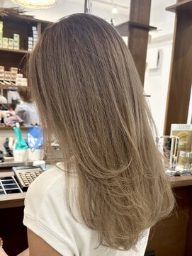 ルイ(ROUIS produced by LUCK 津田沼) ROUIS 津田沼　ナチュラルグラデーション