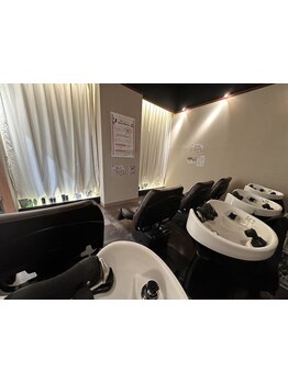 手の使い方で違いが分かる。髪にも頭皮にも優しい★嫌なにおいや汚れも落ちて、健やかな頭皮と美髪が叶う◎