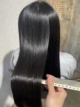 ランプシーヘアー(Lampsi hair)の写真/髪質改善トリートメント導入☆お客様の髪の状態を見極めて薬剤を調合するから、理想のツヤ髪が手に入る♪