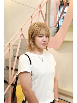 キオン(kyon) ブロンドボブ