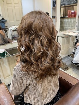 ケシキ 立川 立川南口(keshiki) ミルクティーベージュ♪