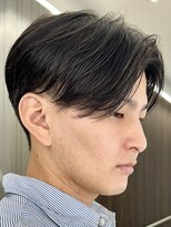 カルム(kalm)&nbsp;メンズセンターパートウルフセンターパートニュアンスパーマ襟足