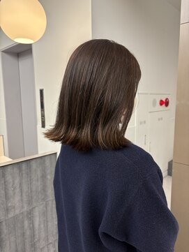 ローレンアオ(LOREN AO) 【LOREN AO】オリーブベージュ/切りっぱなしボブ