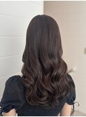 柔らかさを引き出すアッシュブラウン