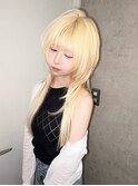 201. プラチナブロンド/レイヤーカット/前髪カット