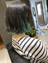 バカンス(VACANCES)&nbsp;インナーカラー☆ビビットグリーン