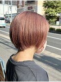 ピンクベージュ