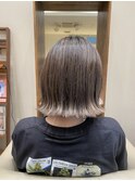 シルバーグレージュ